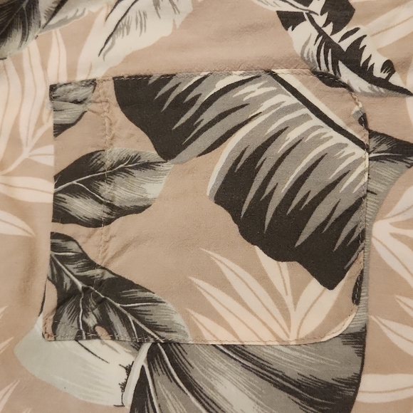 PANAMA Jack Tan & Green Leaf Print Button-Up Shirt - Picture 6 of 6